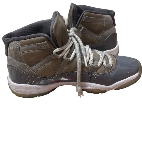 Nike Jordan 11 Cool Gray Size 6Y Retro 2021 GS - Picture 8 of 9